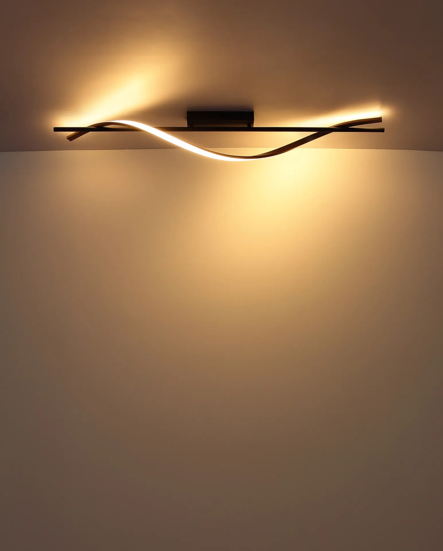 Plafoniera WATKINS Globo Lighting LED in Nero e Legno Scuro